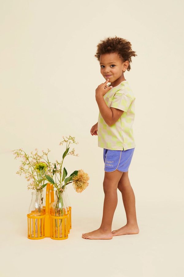 Pocket blocks print t-shirt by Sproet & Sprout For Sale - Image 3